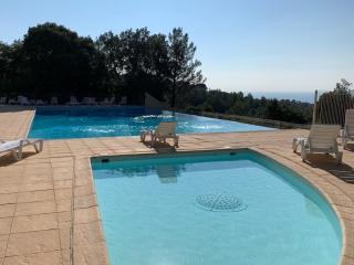 T2 super équipé avec terrasse, piscine et climatisation - FR-1-768-46 - Les Issambres - 1