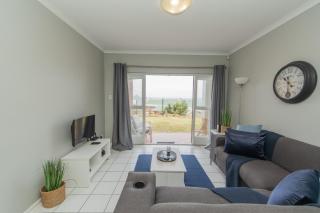 Shells And Bells Beachfront Apartment - Summerstrand - 1