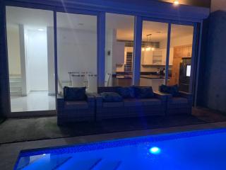 Villa de Lujo con Picsina Privada - 9