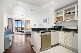 Full Sea View Anantara 1Br Apt on Palm Jumeriah - 2