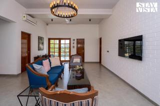 StayVista's The Oasis - Serene Retreat with Private Pool, Lawn & Gazebo - Karjat - 5