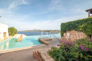 Giotto In Sardegna With Shared Pool - Happy Rentals - Marinella - 0