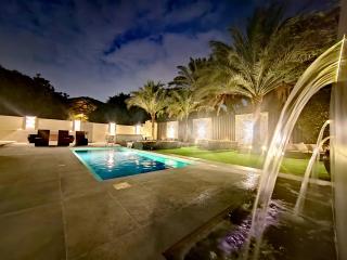 Royal private pool, Lux 7-bedroom villa on Marina - 1