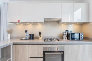 STAY BY LATINEM Luxury 2BR Holiday Home W2703 near Burj Khalifa - Dubai - 3