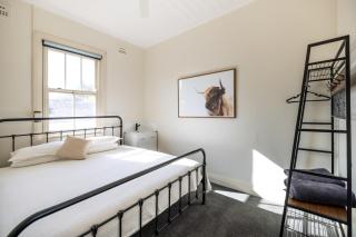 The Middle - Adelong - 0