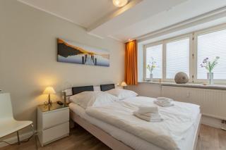 Villa Sirene, App 02 - direkt am Strand - Binz - 2