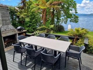 Lake Haven - on the lakefront - 5
