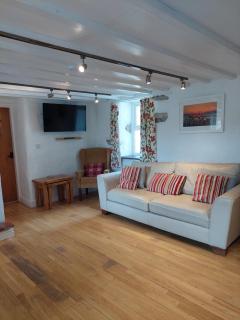 Church Bay Cottage Dog Friendly Sea Views - Holyhead - 2