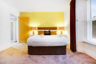 NEW! Luxurious Cottage in Durham by Stay With Us, Ideal for Large Groups & Families, Hot Tub, Sleeps 10! - 1