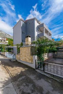 Apartment Anica - Omiš - 0