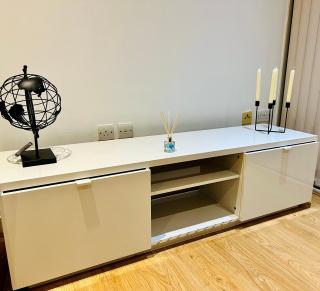 Canary Luxury Modern 1 bedroom Apartment - 4