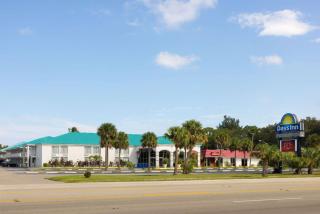 Days Inn & Suites by Wyndham Fort Pierce Midtown - Fort Pierce - 6