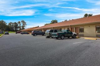 Econo Lodge - Cornersville - 1