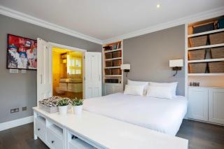 Veeve - Pine Glow Perfection - Londra - 1