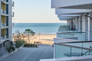 MG Brothers Apartment in Infinity Beach Resort - Mamaia - 9