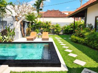 AmaLuna III Villa in Seminyak - 4