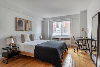 Lenox Hill 2br w elevator doorman nr art NYC-1284 - New York - 2