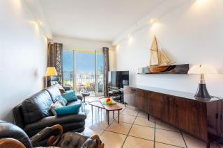 LE FRANCE AP4350 By Riviera Holiday Homes - 2