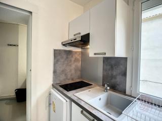 Appartement F2 avec Véranda, Wifi et Animaux Acceptés Proche Thermes et Parc - Lamalou-les-Bains - FR-1-451-171 - Lamalou-les-Bains - 4