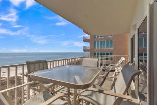 Stunning Oceanfront Condo with Resort Amenities - 6