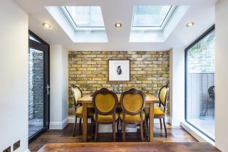 Kensington Luxurious Three Bedroom Apartment - 5