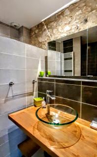 Gîte Kiwi - 3 chambres - grand jardin - piscine chauffée - grande terrasse - hamac- cheminée - 1