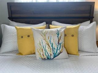 Unwind at Idyllic Escape! - Dickenson Bay - 8