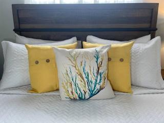 Unwind at Idyllic Escape! - Dickenson Bay - 1