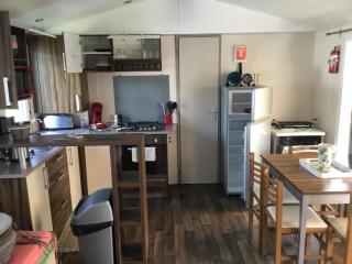 Frejus tout confort, climatisation,linge de lit et de toilette, coffre fort, ventilations au plafond chambres et wifi possible - Fréjus - 1