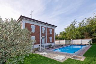 La Villa - Novara - 0