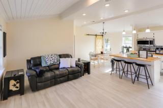 Updated Comanche Home with Country Views! - 6