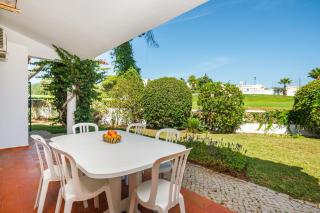 Villa Quadradinhos 38Q 4 Bedrooms Private Pool Short Walk To The Beach And Praca Vale Do Lobo - Vale do Lobo - 1