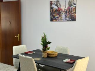 Cozy and spacios apartment in Ish Blloku - Tirana - 5
