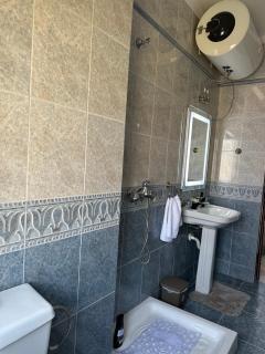 Cozy and spacios apartment in Ish Blloku - Tirana - 3