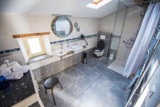 Gîte avec jacuzzi privatif dans un mas provençal - Les Fumades-Les Bains - 2