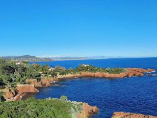 Studio climatisé proche plage et commerces, balcon, parking, linge et wifi disponibles - FR-1-466A-40 - Saint-Raphaël - 2