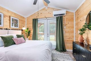 8 All Decked Out, Luxury Tiny House, Boat Parking Mins to Lake Guntersville, Downtown - Guntersville - 7