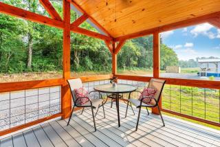 8 All Decked Out, Luxury Tiny House, Boat Parking Mins to Lake Guntersville, Downtown - 1