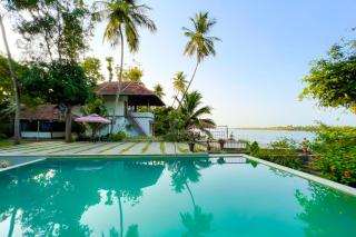 Jai Lake House - Perumbalam - 0