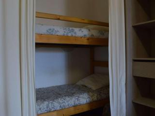 Appartement cosy 2 pièces avec terrasse fermée, proche plage et commerces, parking privé inclus - FR-1-250-156 - Le Grau-du-Roi - 2