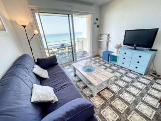 Appartement en front de mer avec balcon et parking privatif - FR-1-361-360 - 6