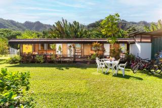Room 3 - Secluded Rustic Bungalow by Tipaniers Beach - Iumaru - 9