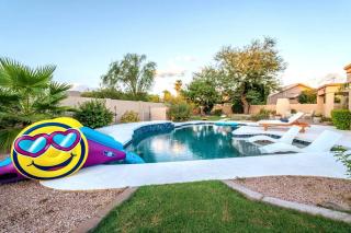 Stunning 5 Bed Luxury Oasis Heated Pool Hot Tub - Scottsdale - 9