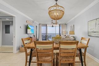 Welcome to Beach Villas # 704 - Updated Top Floor Gulf Front & Sunsets - Rental 250 Estero Blvd condo - Fort Myers Beach - 2