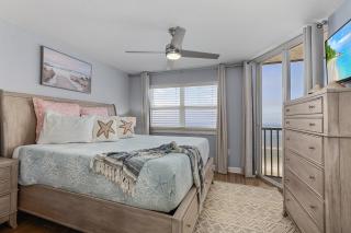 Welcome to Beach Villas # 704 - Updated Top Floor Gulf Front & Sunsets - Rental 250 Estero Blvd condo - Fort Myers Beach - 7