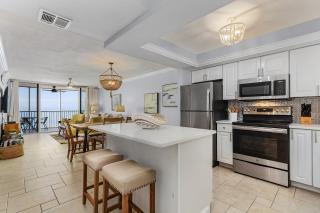 Welcome to Beach Villas # 704 - Updated Top Floor Gulf Front & Sunsets - Rental 250 Estero Blvd condo - Fort Myers Beach - 8
