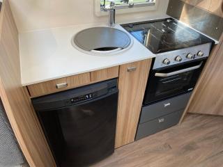 Swift Escape 664 - 4 Berth Motorhome - Kirton - 8