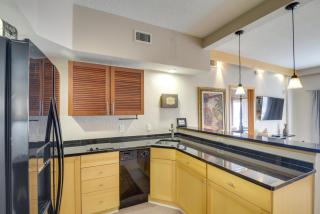 Pet-Friendly Palm Coast Condo about 2 Mi to Beaches! - Palm Coast - 2