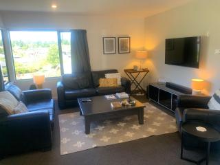 41 St James Avenue - 8