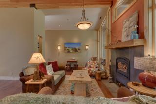 Fairway Favorite - Walk to Tahoe City Shops, Dining & Lake - Pet Friendly - 5